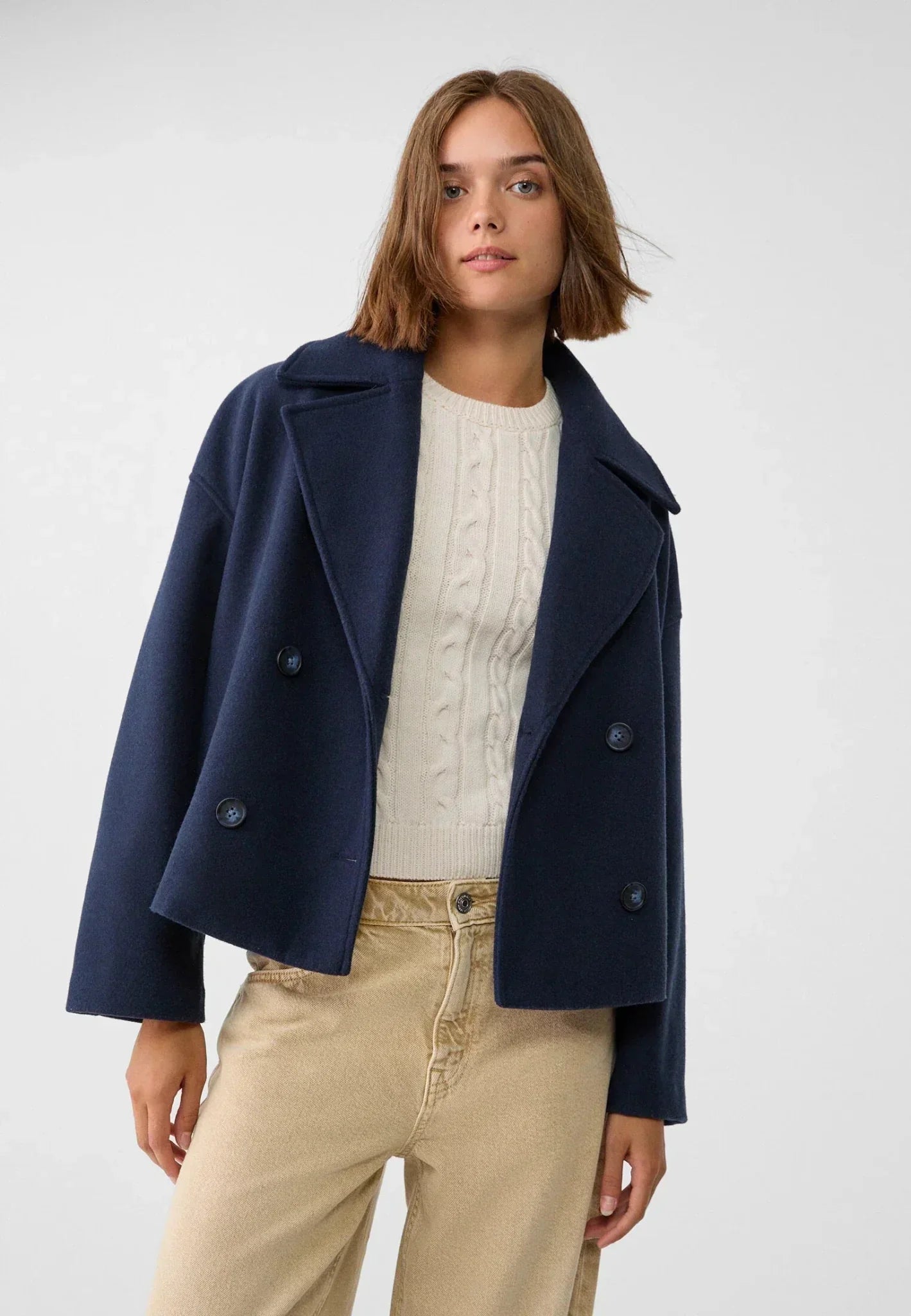 Cropped Women's Double-Breasted Winter Jacket with Wide Lapels – Stylish and Cozy Outerwear for Women