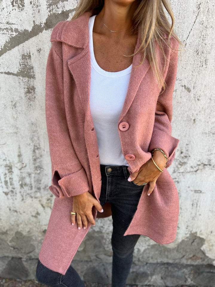 Elegant Button Down Jacket for All Seasons - Soft Wool-Touch Fabric, Relaxed Fit with Pockets, Timeless Style