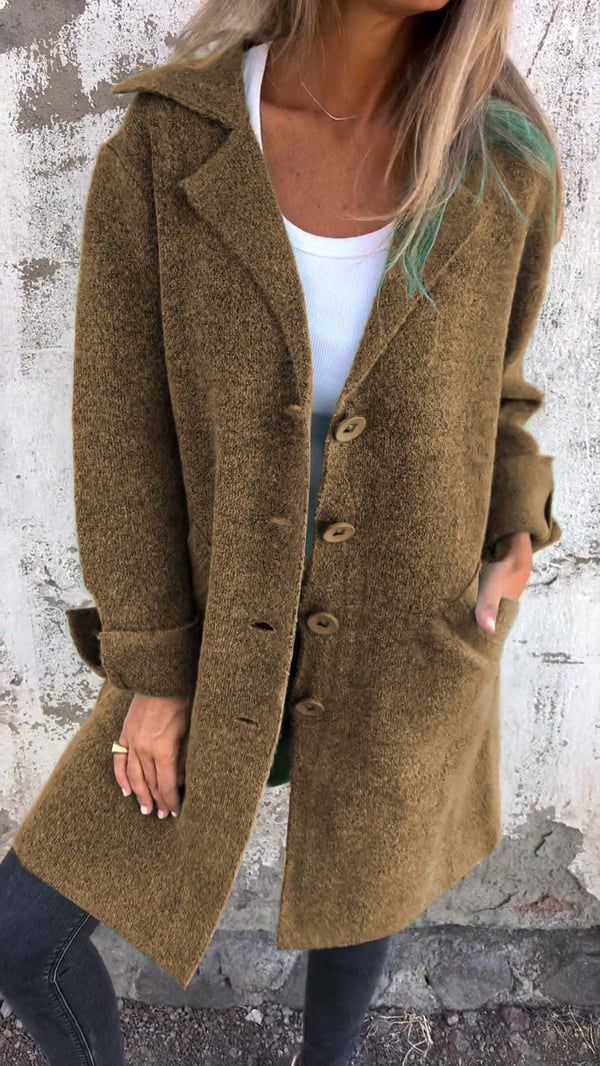 Elegant Button Down Jacket for All Seasons - Soft Wool-Touch Fabric, Relaxed Fit with Pockets, Timeless Style