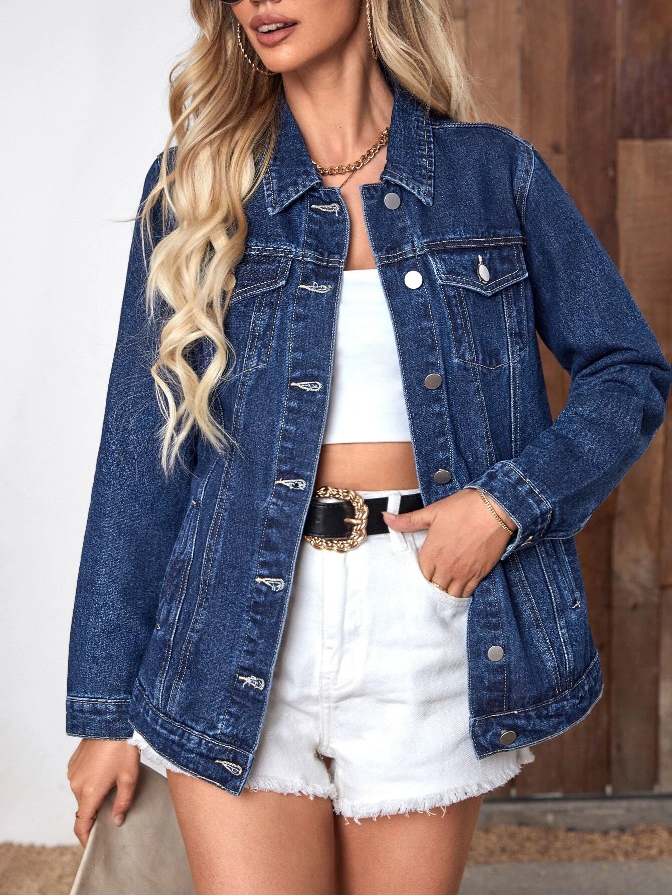 Oversized Denim Jacket for Women with Classic Collar and Pockets - Relaxed Fit in Washed Blue Denim