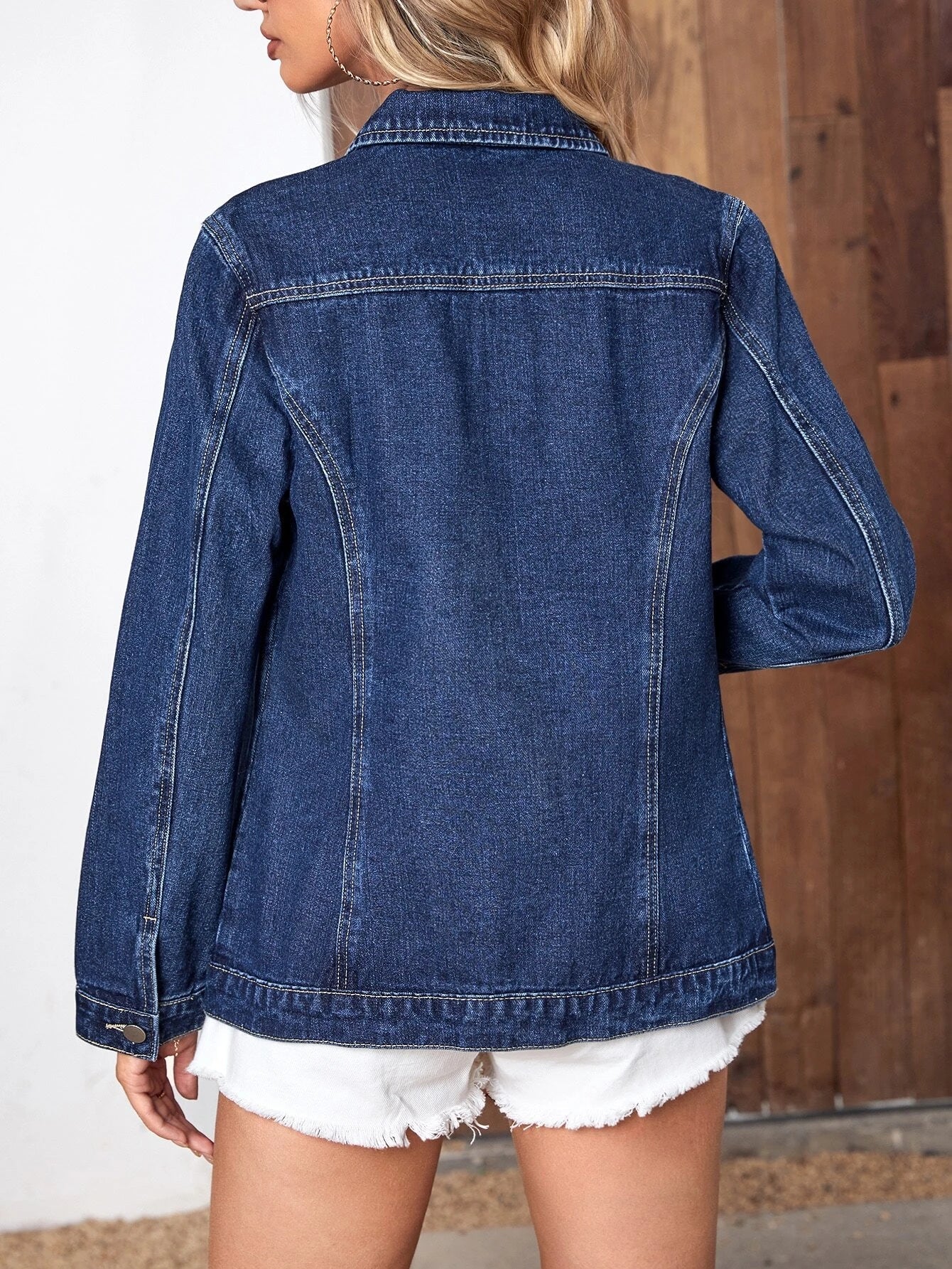 Oversized Denim Jacket for Women with Classic Collar and Pockets - Relaxed Fit in Washed Blue Denim