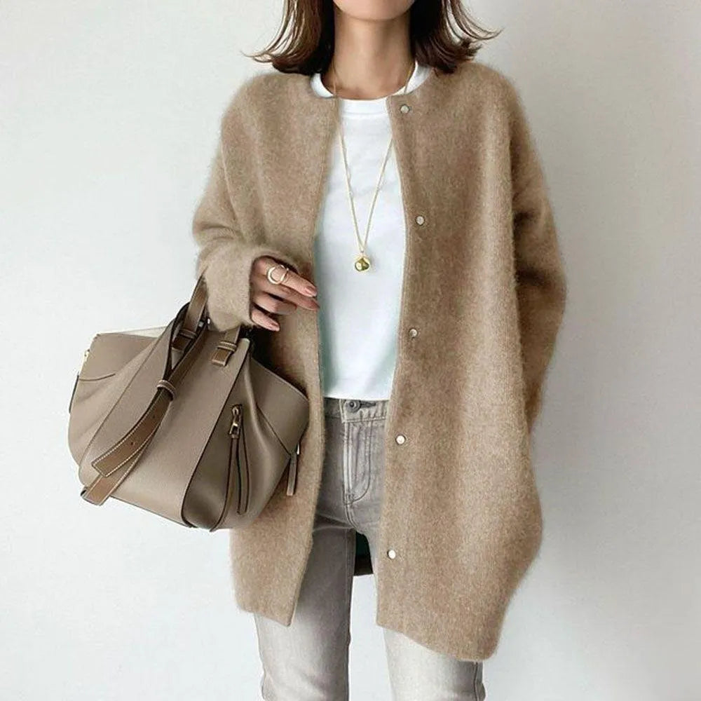 Women's White Knitted Cardigan Sweater with Button Closure - Elegant, Comfortable, Relaxed Fit for Casual or Work Settings