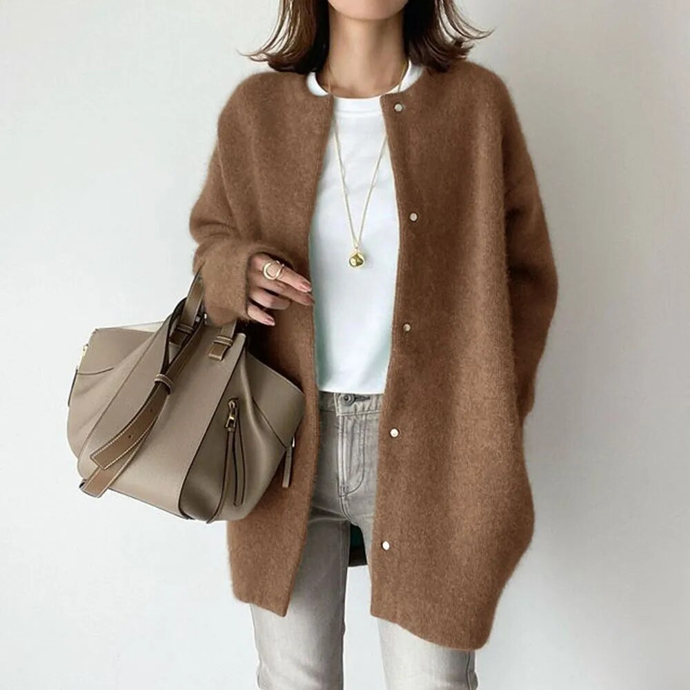 Women's White Knitted Cardigan Sweater with Button Closure - Elegant, Comfortable, Relaxed Fit for Casual or Work Settings