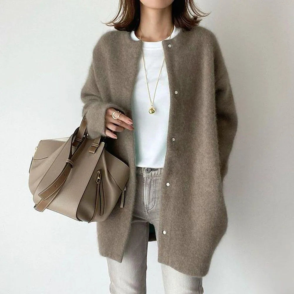 Women's White Knitted Cardigan Sweater with Button Closure - Elegant, Comfortable, Relaxed Fit for Casual or Work Settings