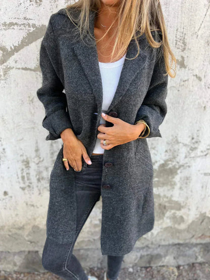 Elegant Button Down Jacket for All Seasons - Soft Wool-Touch Fabric, Relaxed Fit with Pockets, Timeless Style