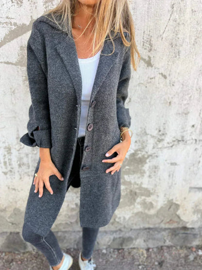 Elegant Button Down Jacket for All Seasons - Soft Wool-Touch Fabric, Relaxed Fit with Pockets, Timeless Style