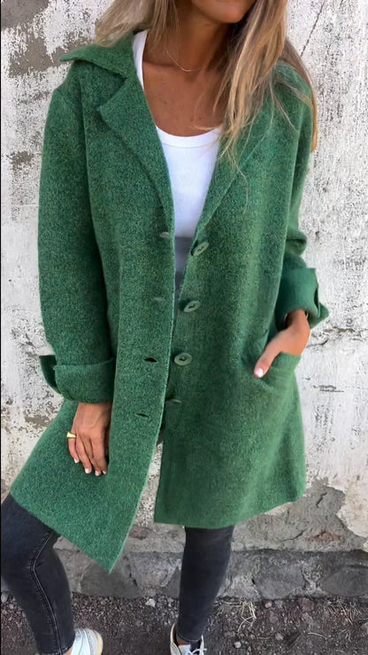 Elegant Button Down Jacket for All Seasons - Soft Wool-Touch Fabric, Relaxed Fit with Pockets, Timeless Style